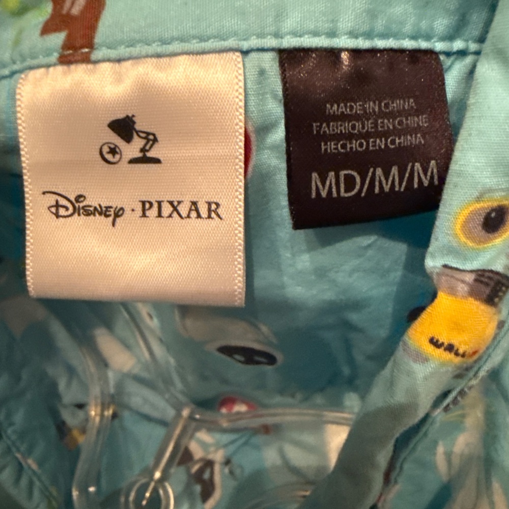 Disney Pixar Wall-E and Eve Print Button Up Men’s Med - Picture 3 of 4